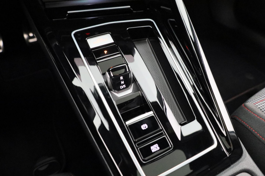 Volkswagen Golf GTI 2.0 195 kW / 265 pk TSI Hatchback 7 versn. DSG | Verlengde garantie | Panorama dak | Head up Display | Harman Kardon |