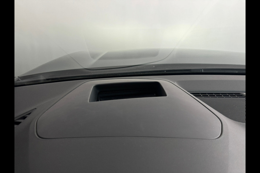 Volkswagen Golf 2.0 TSI GTI Pano|HuD|H/K|Keyless|Camera|Sfeer