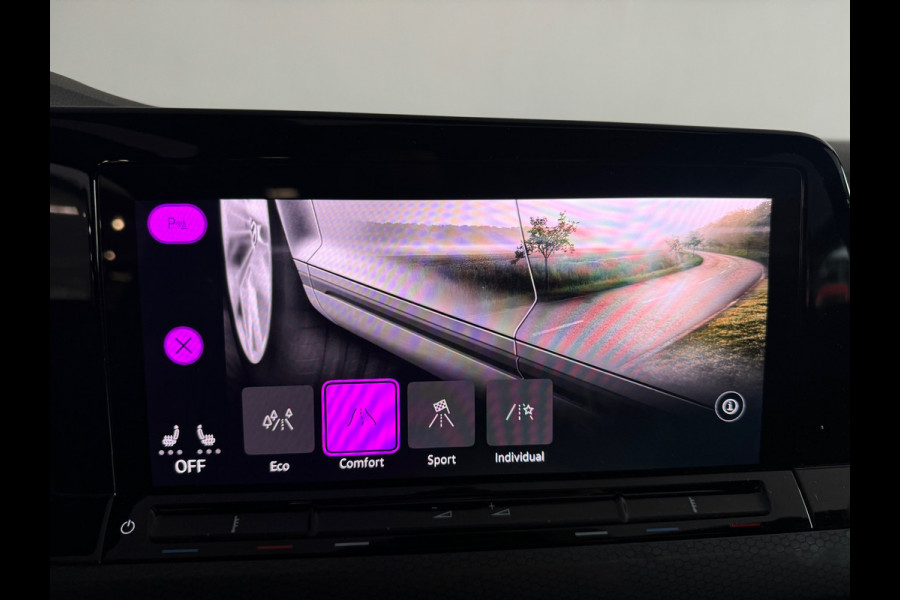 Volkswagen Golf 2.0 TSI GTI Pano|HuD|H/K|Keyless|Camera|Sfeer