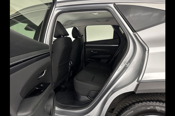 Hyundai Tucson 1.6 T-GDI HEV Comfort Smart (INCL-BTW) *FULL-LED | ADAPTIVE-CRUISE | HEATED-COMFORTSEATS | KEYLESS | CAMERA | DIGI-COCKPIT | PRIVACY-GLASS | SHIFTPADDLES | ECC | PDC | 17''ALU*