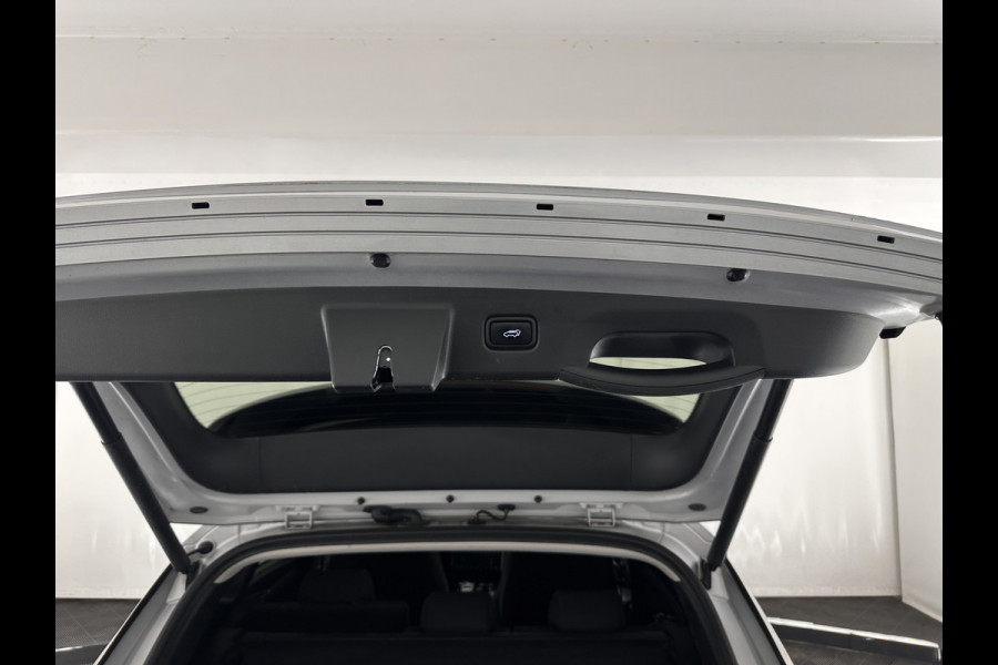 Hyundai Tucson 1.6 T-GDI HEV Comfort Smart (INCL-BTW) *FULL-LED | ADAPTIVE-CRUISE | HEATED-COMFORTSEATS | KEYLESS | CAMERA | DIGI-COCKPIT | PRIVACY-GLASS | SHIFTPADDLES | ECC | PDC | 17''ALU*