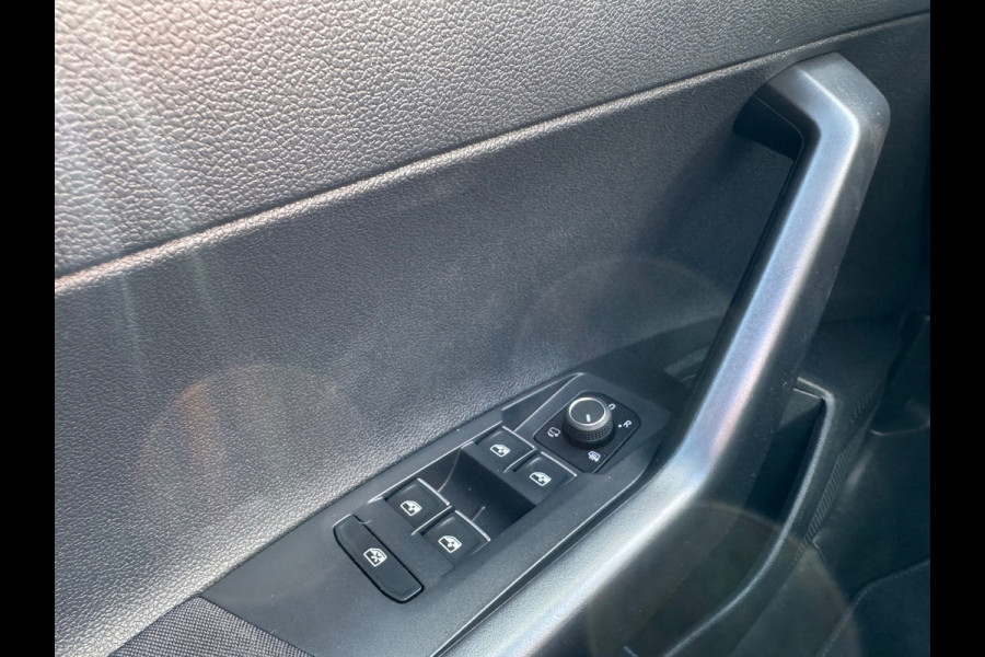 Volkswagen Taigo 1.0 TSI 3X R-Line DSG Panorama Camera Leder