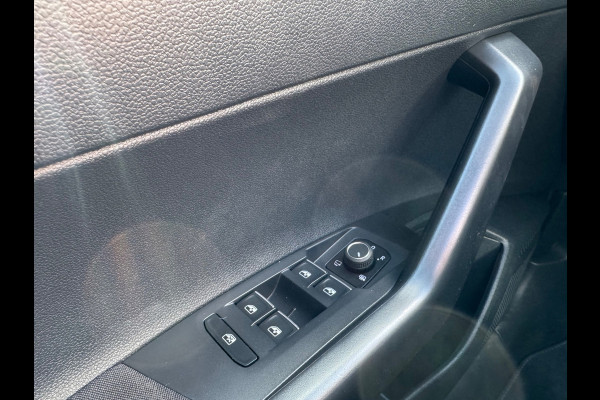 Volkswagen Taigo 1.0 TSI 3X R-Line DSG Panorama Camera Leder