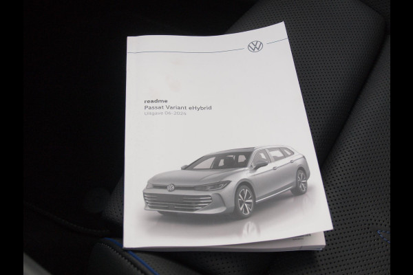 Volkswagen Passat Variant 1.5 eHybrid R-Line Edition | Panoramadak | Black-Style | Head-Up Display | Trekhaak | Sfeerverlichting | NL-Auto |