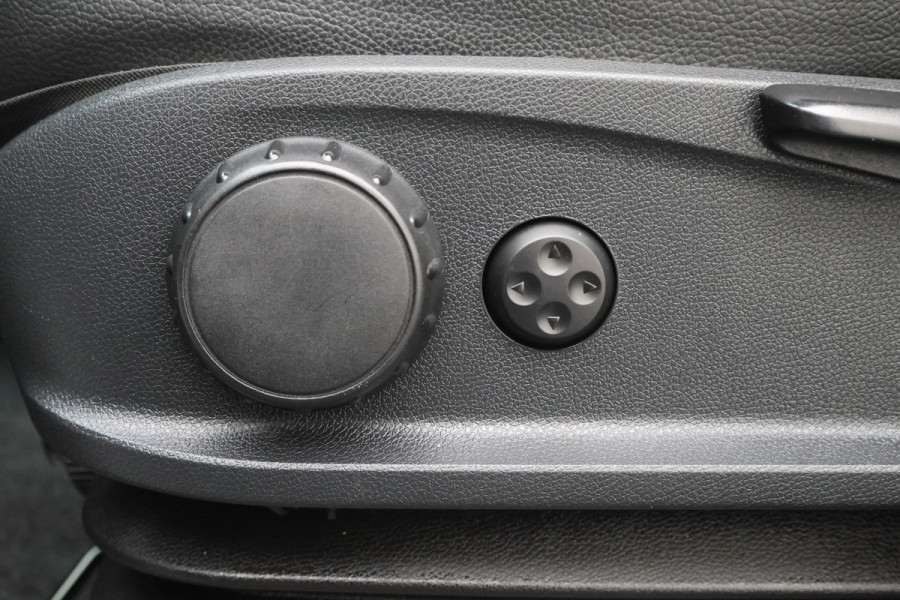 Mercedes-Benz Sprinter 314 CDI Automaat L1H1 3-Zits, Leer, Camera, Apple Carplay, Trekhaak, PDC