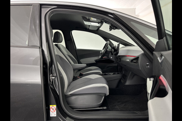 Volkswagen ID.3 First Plus 58 kWh [ 3-Fase ] {SOH-91%} (INCL-BTW) *ADAPTIVE-CRUISE | MATRIX-LED | CAMERA | KEYLESS | MICROFIBRE | AMBIENTLIGHT | NAVI-FULLMAP | DAB+ | ECC | HEATED-SPORTSEATS | DIGI-COCKPIT | 19''ALU*