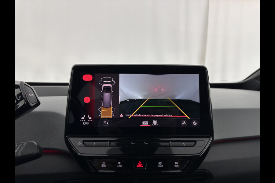 Volkswagen ID.3 First Plus 58 kWh [ 3-Fase ] {SOH-91%} (INCL-BTW) *ADAPTIVE-CRUISE | MATRIX-LED | CAMERA | KEYLESS | MICROFIBRE | AMBIENTLIGHT | NAVI-FULLMAP | DAB+ | ECC | HEATED-SPORTSEATS | DIGI-COCKPIT | 19''ALU*