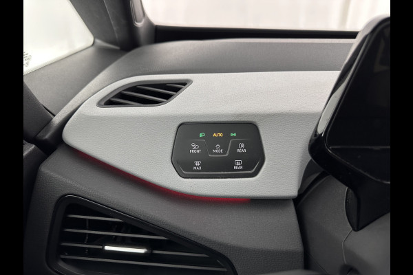 Volkswagen ID.3 First Plus 58 kWh [ 3-Fase ] {SOH-91%} (INCL-BTW) *ADAPTIVE-CRUISE | MATRIX-LED | CAMERA | KEYLESS | MICROFIBRE | AMBIENTLIGHT | NAVI-FULLMAP | DAB+ | ECC | HEATED-SPORTSEATS | DIGI-COCKPIT | 19''ALU*
