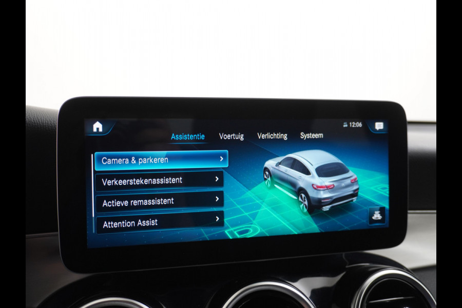 Mercedes-Benz GLC 300e Coupé AMG 4Matic // SoH 98,6% // Burmester / Magno Grijs // Nw. Banden // Dig. Dashbord // Carplay // Treeplanken // Night