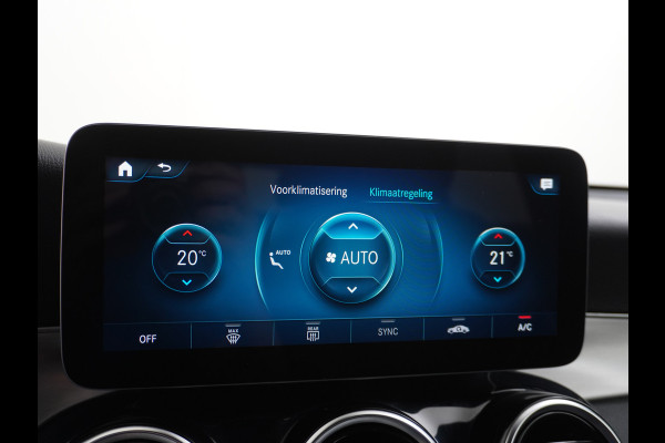 Mercedes-Benz GLC 300e Coupé AMG 4Matic // SoH 98,6% // Burmester / Magno Grijs // Nw. Banden // Dig. Dashbord // Carplay // Treeplanken // Night