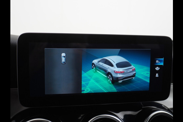 Mercedes-Benz GLC 300e Coupé AMG 4Matic // SoH 98,6% // Burmester / Magno Grijs // Nw. Banden // Dig. Dashbord // Carplay // Treeplanken // Night