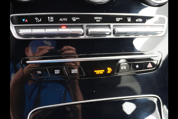 Mercedes-Benz GLC 300e Coupé AMG 4Matic // SoH 98,6% // Burmester / Magno Grijs // Nw. Banden // Dig. Dashbord // Carplay // Treeplanken // Night