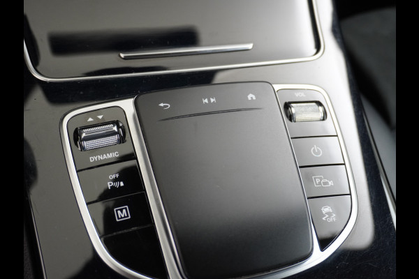 Mercedes-Benz GLC 300e Coupé AMG 4Matic // SoH 98,6% // Burmester / Magno Grijs // Nw. Banden // Dig. Dashbord // Carplay // Treeplanken // Night