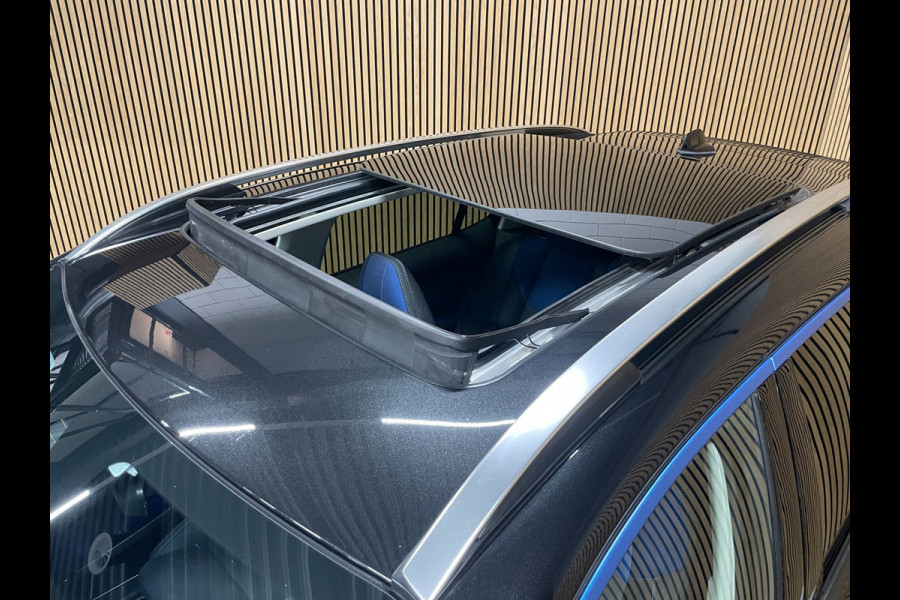 Lynk & Co 01 1.5|12-2022|PHEV|BLACK|PANO|ACC|360 CAMERA|ANDROID/CARPLAY|STOELVERW|INFINITY AUDIO|MEMORY|ELEK. A-KLEP + INTERIEUR|