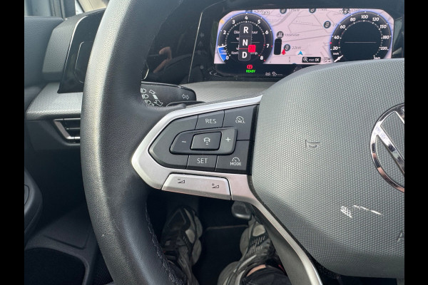 Volkswagen Golf 1.5 eTSI DSG Panorama Camera facelift HUD Memory
