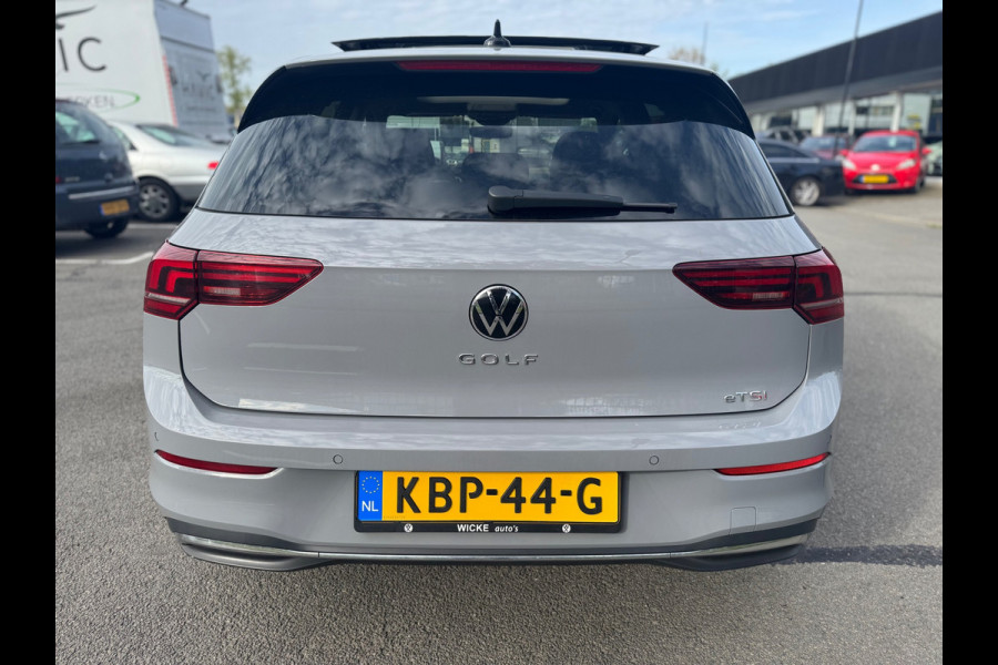 Volkswagen Golf 1.5 eTSI DSG Panorama Camera facelift HUD Memory