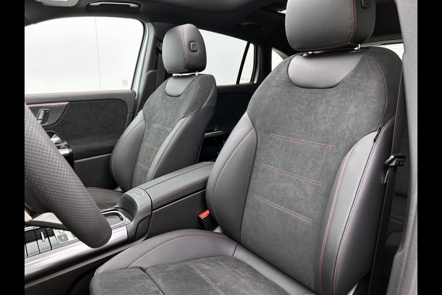 Mercedes-Benz EQA 250+ Business Solution AMG 71 kWh | Nightpakket | Trekhaak | DISTRONIC | Smartphone integratie | Panoramaschuifdak | Stuurwielpaddles gegalvaniseerd | 360° camera | Burmester Surround Sound |