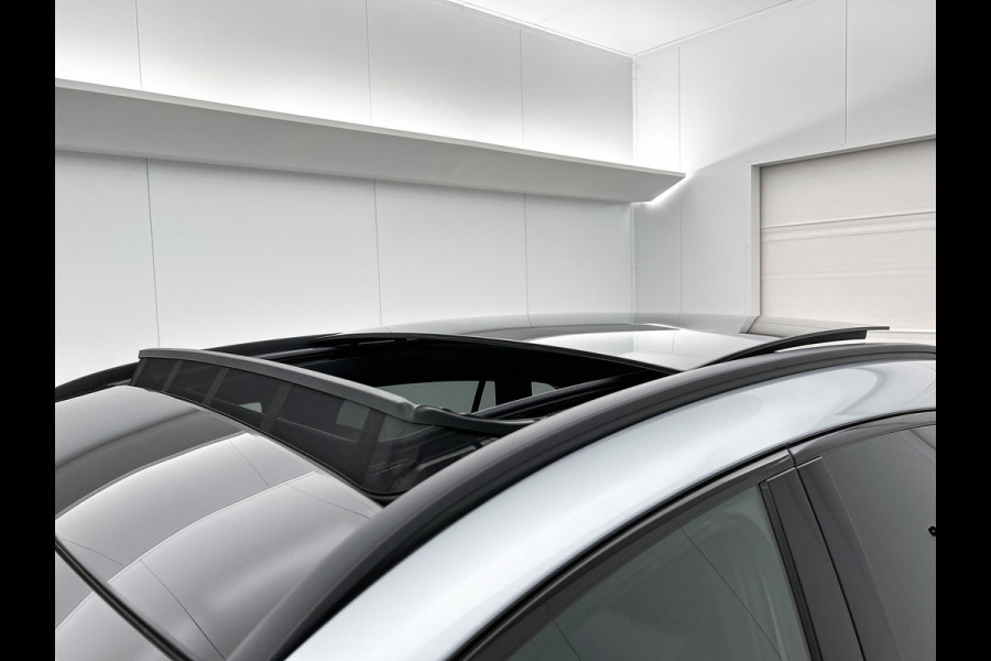 Mercedes-Benz EQA 250+ Business Solution AMG 71 kWh | Nightpakket | Trekhaak | DISTRONIC | Smartphone integratie | Panoramaschuifdak | Stuurwielpaddles gegalvaniseerd | 360° camera | Burmester Surround Sound |