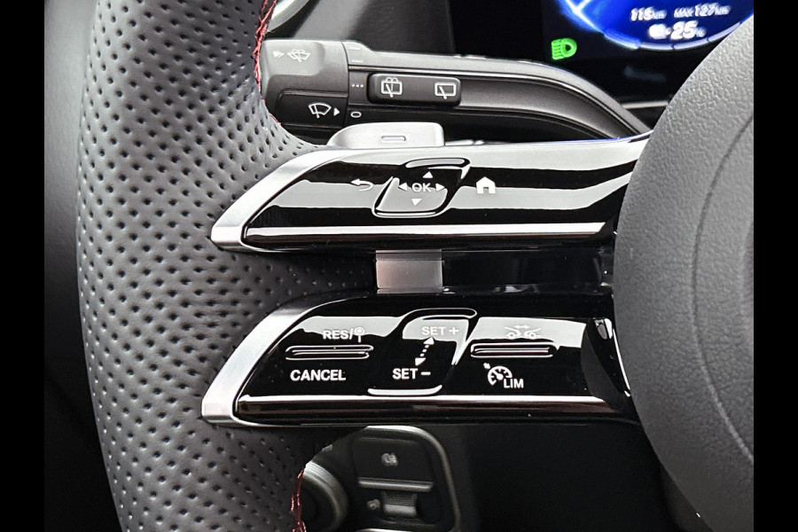 Mercedes-Benz EQA 250+ Business Solution AMG 71 kWh | Nightpakket | Trekhaak | DISTRONIC | Smartphone integratie | Panoramaschuifdak | Stuurwielpaddles gegalvaniseerd | 360° camera | Burmester Surround Sound |