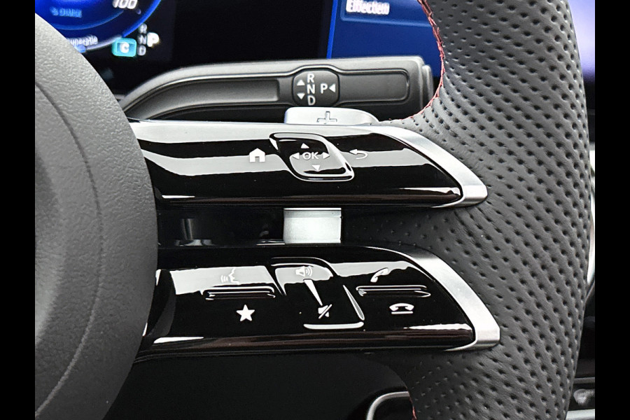 Mercedes-Benz EQA 250+ Business Solution AMG 71 kWh | Nightpakket | Trekhaak | DISTRONIC | Smartphone integratie | Panoramaschuifdak | Stuurwielpaddles gegalvaniseerd | 360° camera | Burmester Surround Sound |