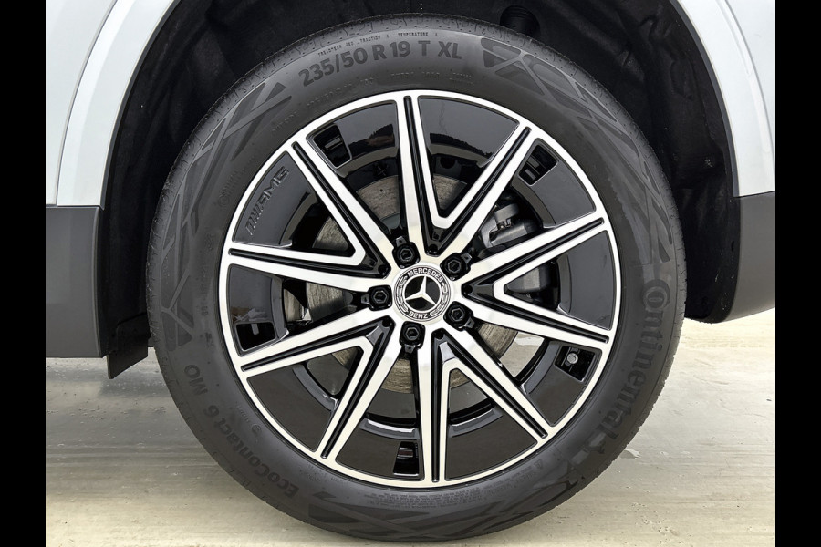 Mercedes-Benz EQA 250+ Business Solution AMG 71 kWh | Nightpakket | Trekhaak | DISTRONIC | Smartphone integratie | Panoramaschuifdak | Stuurwielpaddles gegalvaniseerd | 360° camera | Burmester Surround Sound |