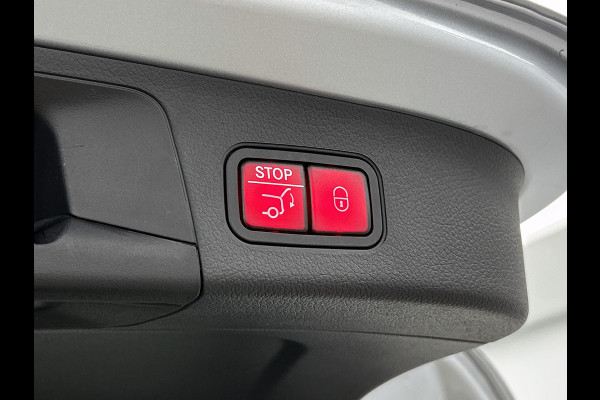 Mercedes-Benz EQA 250+ Business Solution AMG 71 kWh | Nightpakket | Trekhaak | DISTRONIC | Smartphone integratie | Panoramaschuifdak | Stuurwielpaddles gegalvaniseerd | 360° camera | Burmester Surround Sound |