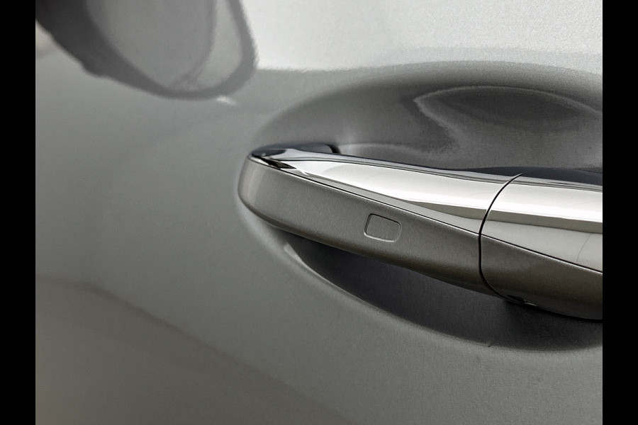 Mercedes-Benz EQA 250+ Business Solution AMG 71 kWh | Nightpakket | Trekhaak | DISTRONIC | Smartphone integratie | Panoramaschuifdak | Stuurwielpaddles gegalvaniseerd | 360° camera | Burmester Surround Sound |