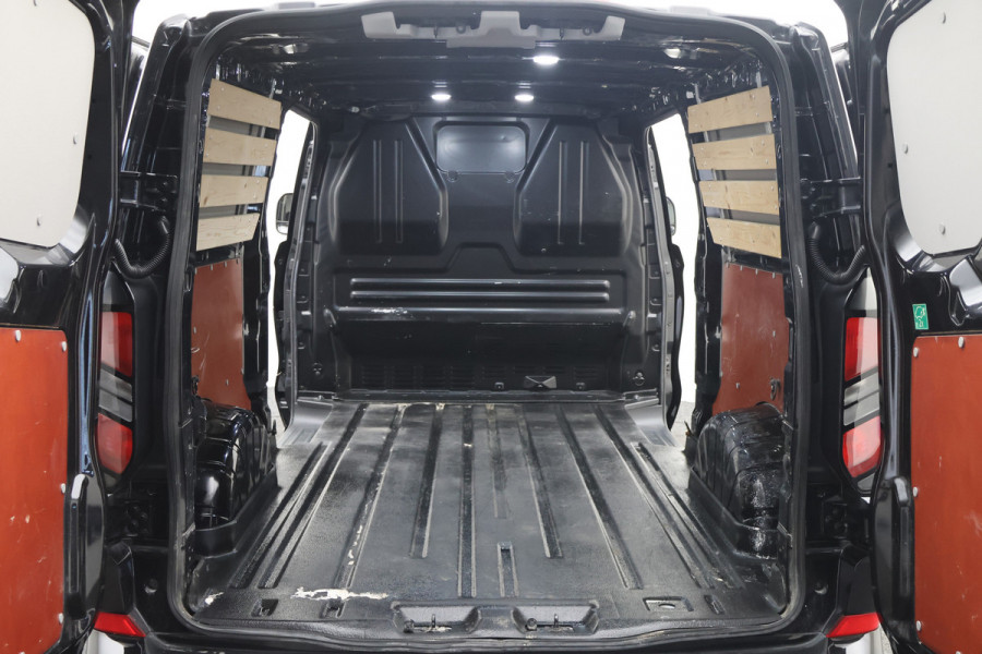 Ford Transit Custom 300 2.0 TDCI Automaat L2H1 3-Zits, LED, Keyless, ACC, Trekhaak, Side-Bars, PDC, 17"