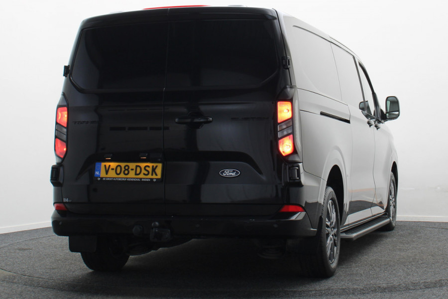 Ford Transit Custom 300 2.0 TDCI Automaat L2H1 3-Zits, LED, Keyless, ACC, Trekhaak, Side-Bars, PDC, 17"