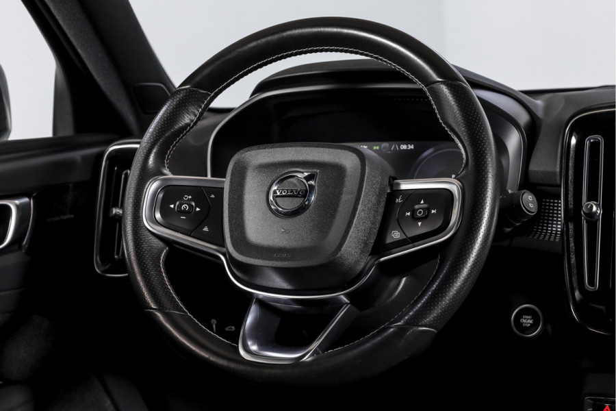 Volvo XC40 1.5 T5 Recharge R-Design | S/K-Panodak | Elek. Trekhaak | Harman/Kardon | Dig. Cockpit | Cruise | Winterpakket | 360 Camera | NAV + App. Connect | ECC | Elek. Klep | LM 19" |