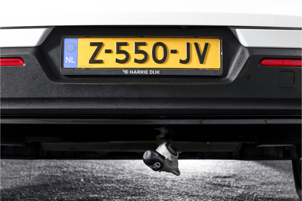 Volvo XC40 1.5 T5 Recharge R-Design | S/K-Panodak | Elek. Trekhaak | Harman/Kardon | Dig. Cockpit | Cruise | Winterpakket | 360 Camera | NAV + App. Connect | ECC | Elek. Klep | LM 19" |