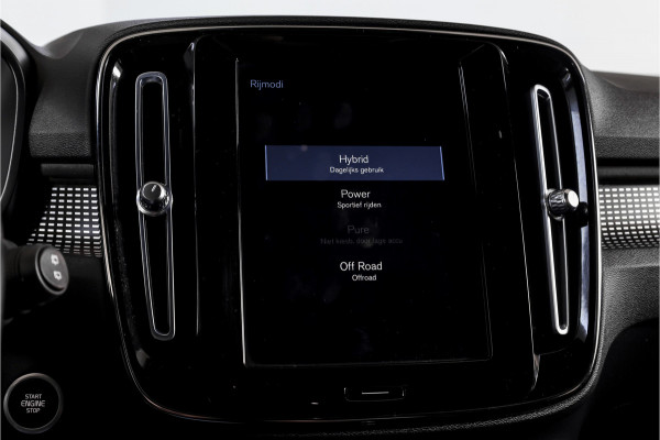 Volvo XC40 1.5 T5 Recharge R-Design | S/K-Panodak | Elek. Trekhaak | Harman/Kardon | Dig. Cockpit | Cruise | Winterpakket | 360 Camera | NAV + App. Connect | ECC | Elek. Klep | LM 19" |