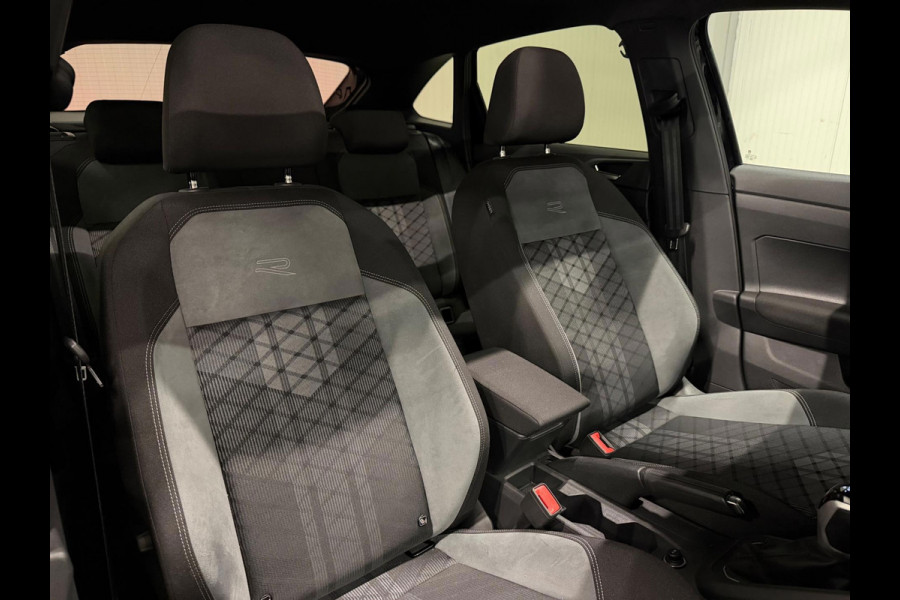 Volkswagen Taigo 1.5 TSI R-Line Business | PANO | 3x R-LINE | IQ LIGHTS | BLACK EDITION | CARPLAY