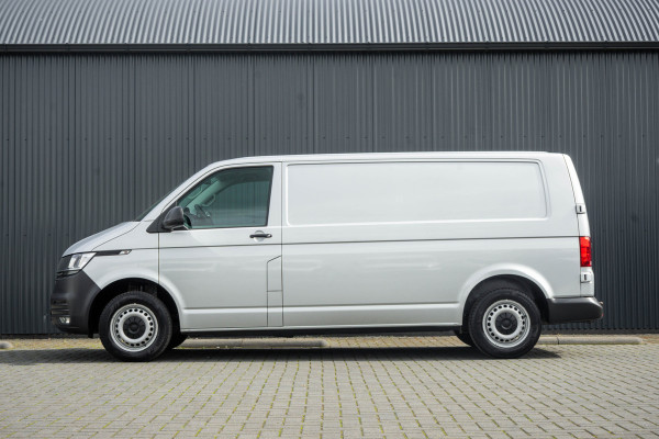 Volkswagen Transporter T6.1 2.0 TDI L2H1 | 150 PK | Cruise | Airco | Trekhaak