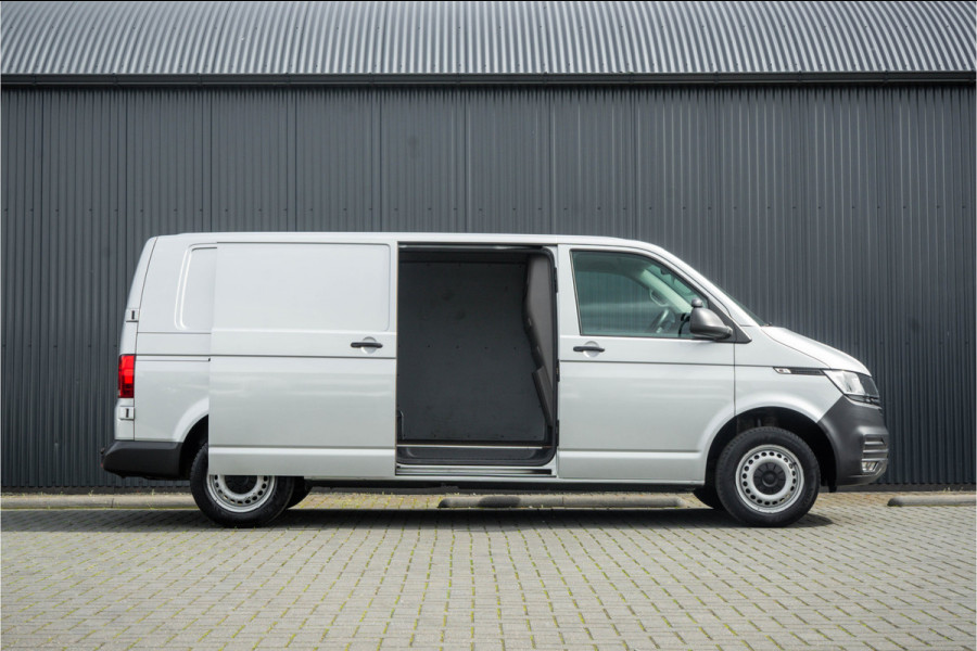 Volkswagen Transporter T6.1 2.0 TDI L2H1 | 150 PK | Cruise | Airco | Trekhaak