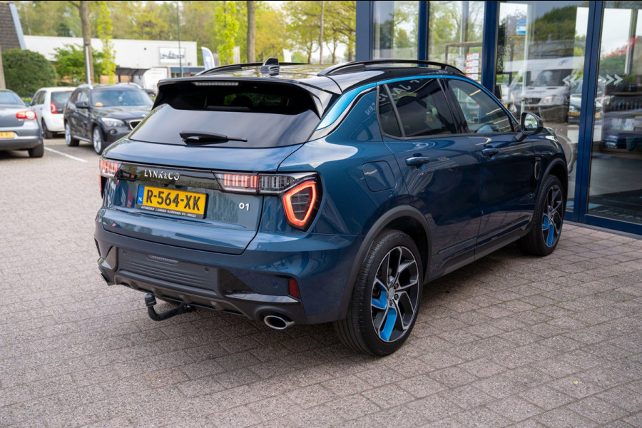 Lynk & Co 01 1.5 |Prijs incl. 12 mnd garantie| PDC Panoramadak LMV Navi Trekhaak Apple carplay/Android auto Camera