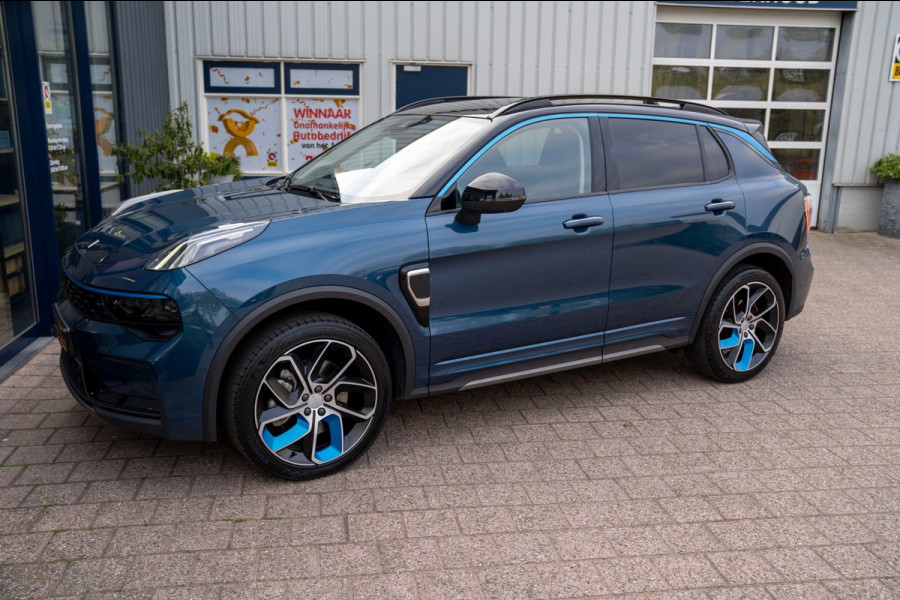Lynk & Co 01 1.5 |Prijs incl. 12 mnd garantie| PDC Panoramadak LMV Navi Trekhaak Apple carplay/Android auto Camera