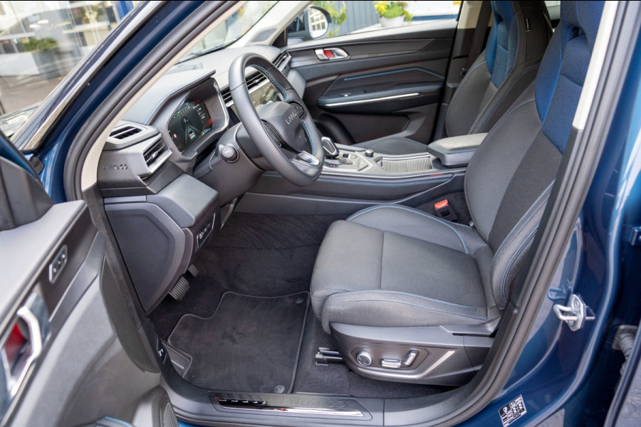 Lynk & Co 01 1.5 |Prijs incl. 12 mnd garantie| PDC Panoramadak LMV Navi Trekhaak Apple carplay/Android auto Camera
