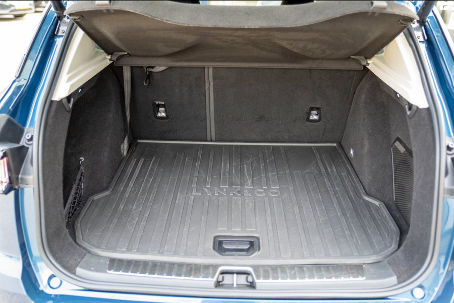 Lynk & Co 01 1.5 |Prijs incl. 12 mnd garantie| PDC Panoramadak LMV Navi Trekhaak Apple carplay/Android auto Camera