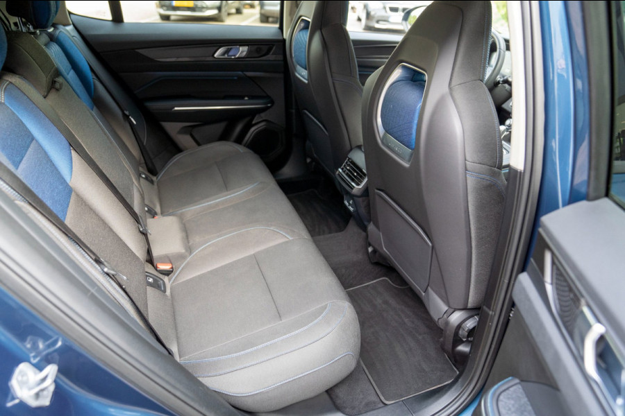 Lynk & Co 01 1.5 |Prijs incl. 12 mnd garantie| PDC Panoramadak LMV Navi Trekhaak Apple carplay/Android auto Camera