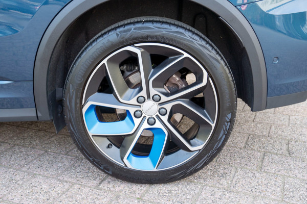 Lynk & Co 01 1.5 |Prijs incl. 12 mnd garantie| PDC Panoramadak LMV Navi Trekhaak Apple carplay/Android auto Camera
