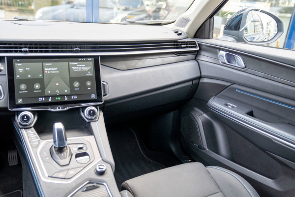 Lynk & Co 01 1.5 |Prijs incl. 12 mnd garantie| PDC Panoramadak LMV Navi Trekhaak Apple carplay/Android auto Camera