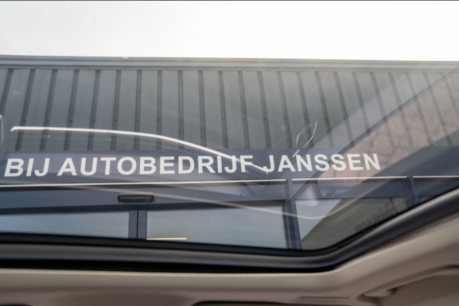 Lynk & Co 01 1.5 |Prijs incl. 12 mnd garantie| PDC Panoramadak LMV Navi Trekhaak Apple carplay/Android auto Camera