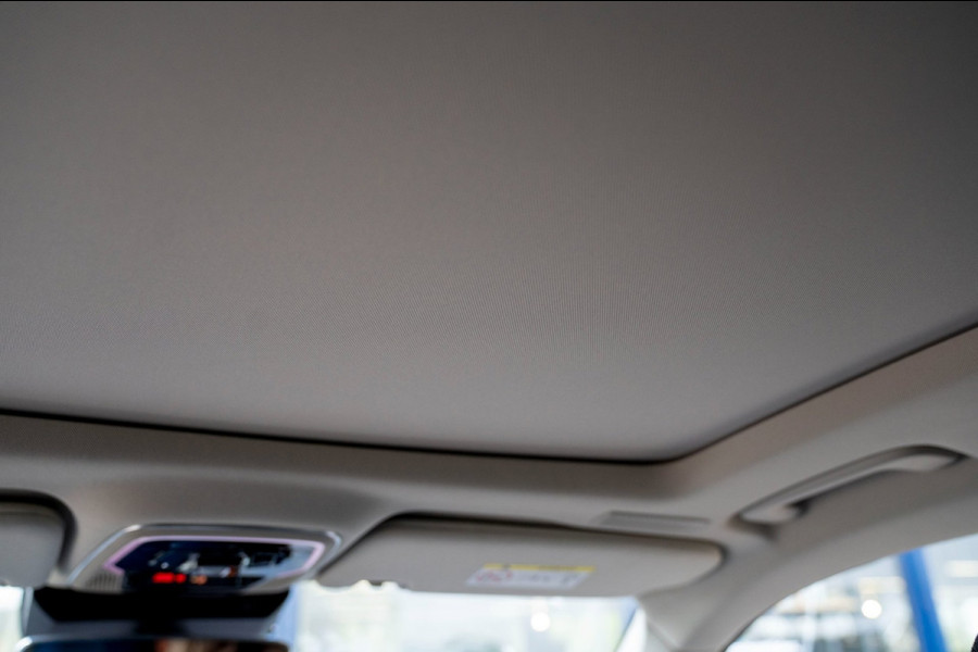 Lynk & Co 01 1.5 |Prijs incl. 12 mnd garantie| PDC Panoramadak LMV Navi Trekhaak Apple carplay/Android auto Camera