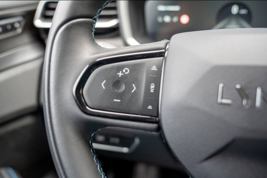 Lynk & Co 01 1.5 |Prijs incl. 12 mnd garantie| PDC Panoramadak LMV Navi Trekhaak Apple carplay/Android auto Camera