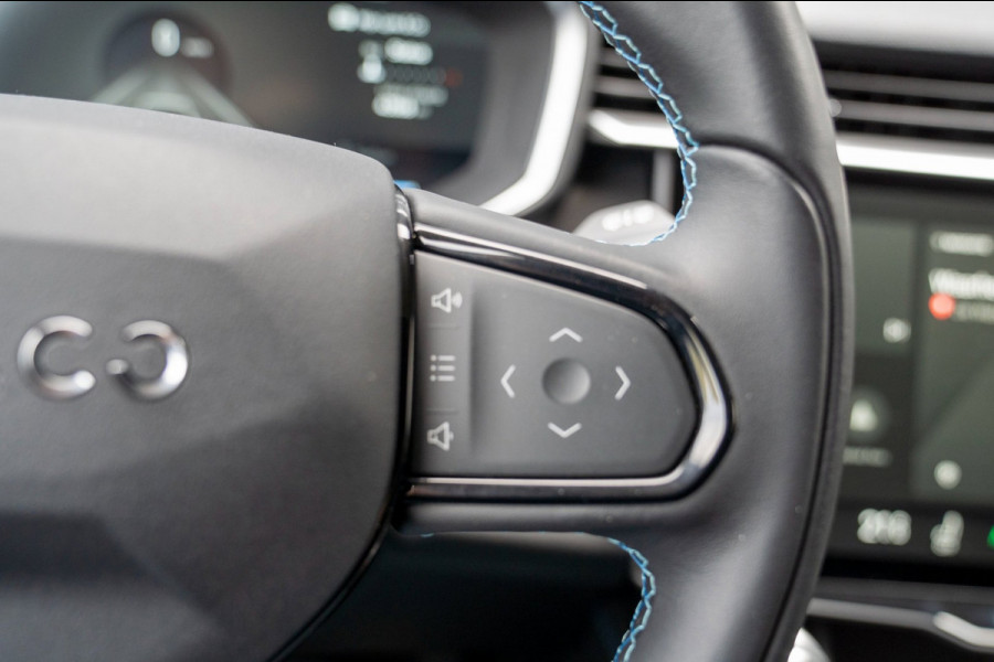 Lynk & Co 01 1.5 |Prijs incl. 12 mnd garantie| PDC Panoramadak LMV Navi Trekhaak Apple carplay/Android auto Camera