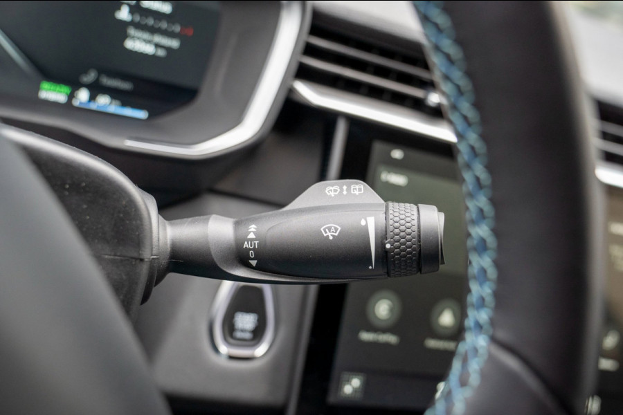 Lynk & Co 01 1.5 |Prijs incl. 12 mnd garantie| PDC Panoramadak LMV Navi Trekhaak Apple carplay/Android auto Camera