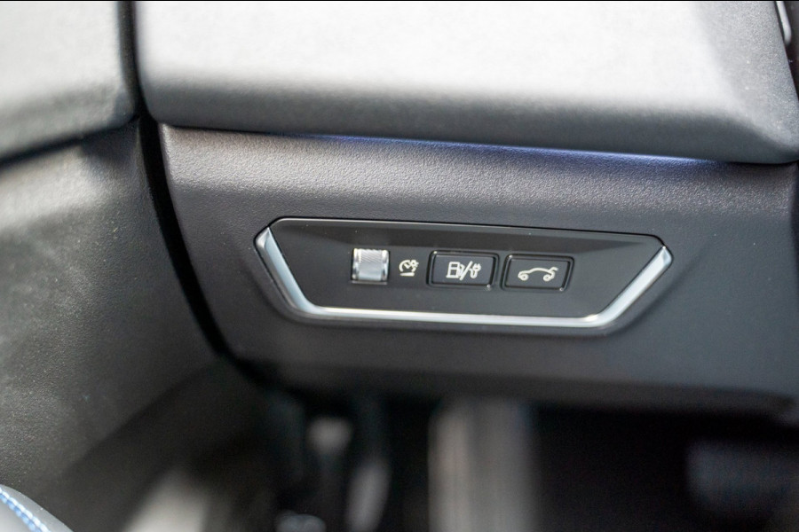Lynk & Co 01 1.5 |Prijs incl. 12 mnd garantie| PDC Panoramadak LMV Navi Trekhaak Apple carplay/Android auto Camera
