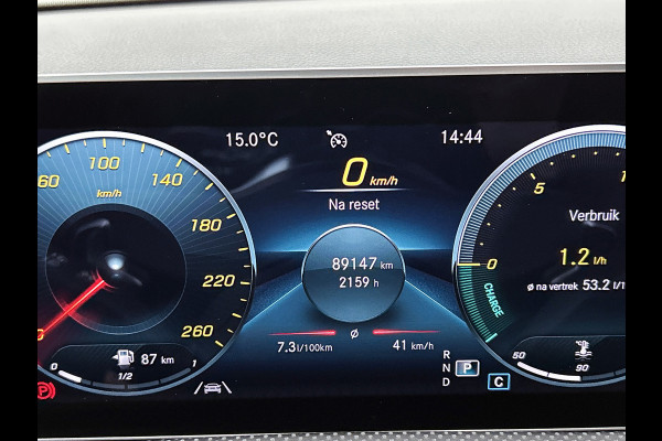 Mercedes-Benz CLA-Klasse Shooting Brake 200 Business Solution AMG(NL-auto, Dealer OndH, Panorama, SfeerV,Camera, StoelV, Etc)