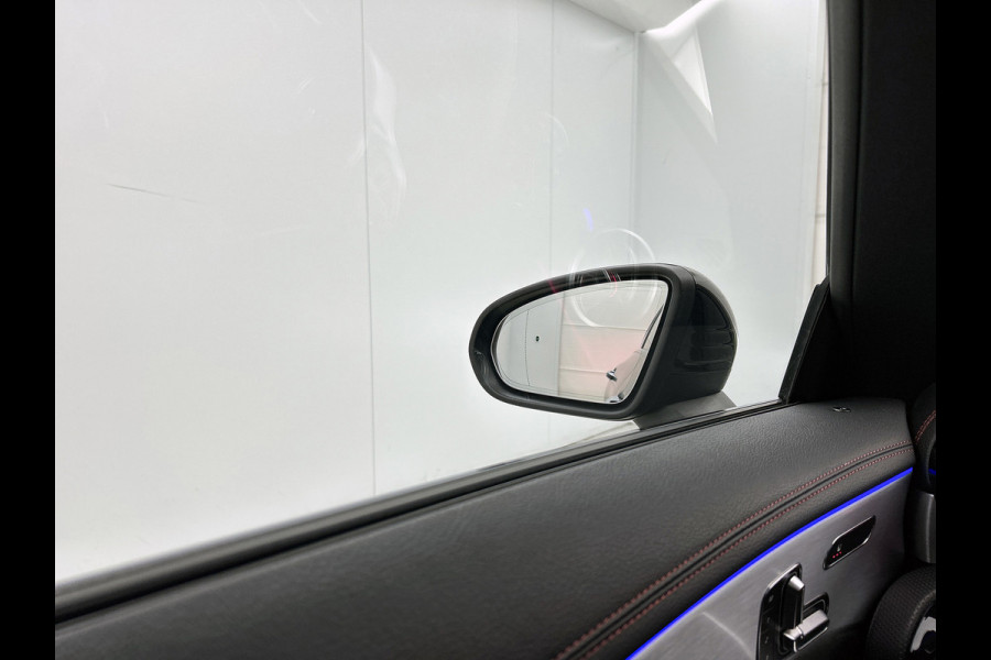 Mercedes-Benz CLA-Klasse Shooting Brake 200 Business Solution AMG(NL-auto, Dealer OndH, Panorama, SfeerV,Camera, StoelV, Etc)